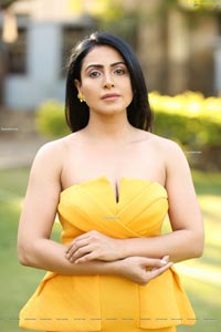 Nandini Rai at Shoot-out at Alair Movie Press Meet