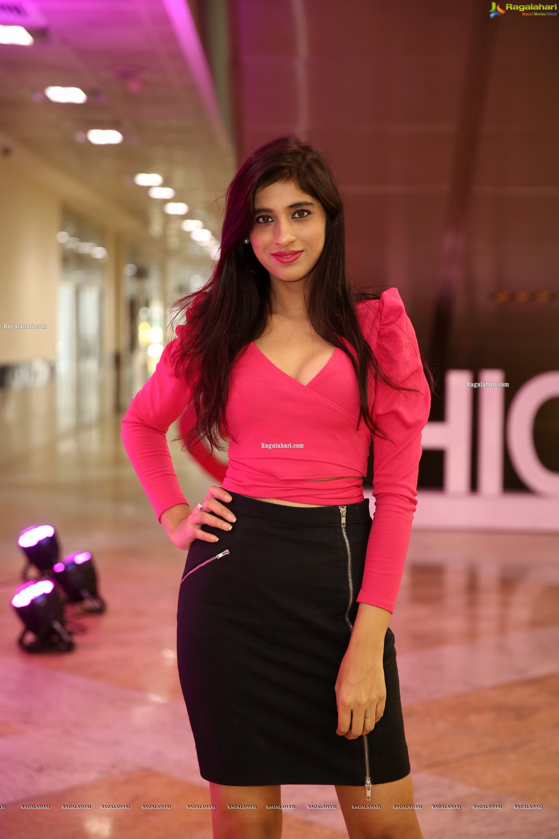 Naziya Khan at Hi Life Biggest Fashion & Lifestyle Exhibition, HD Gallery