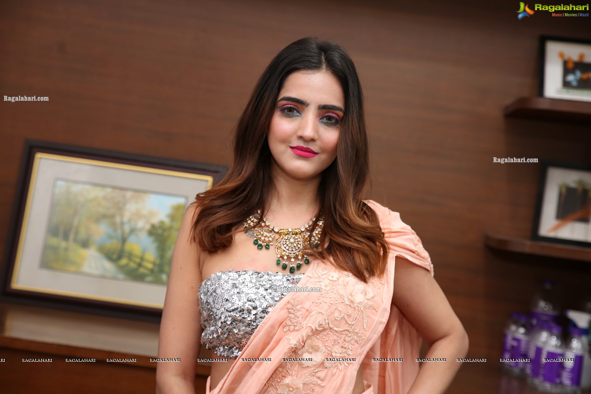 Pooja Thakur at Sutraa Wedding Edit Curtain Raiser, HD Photo Gallery