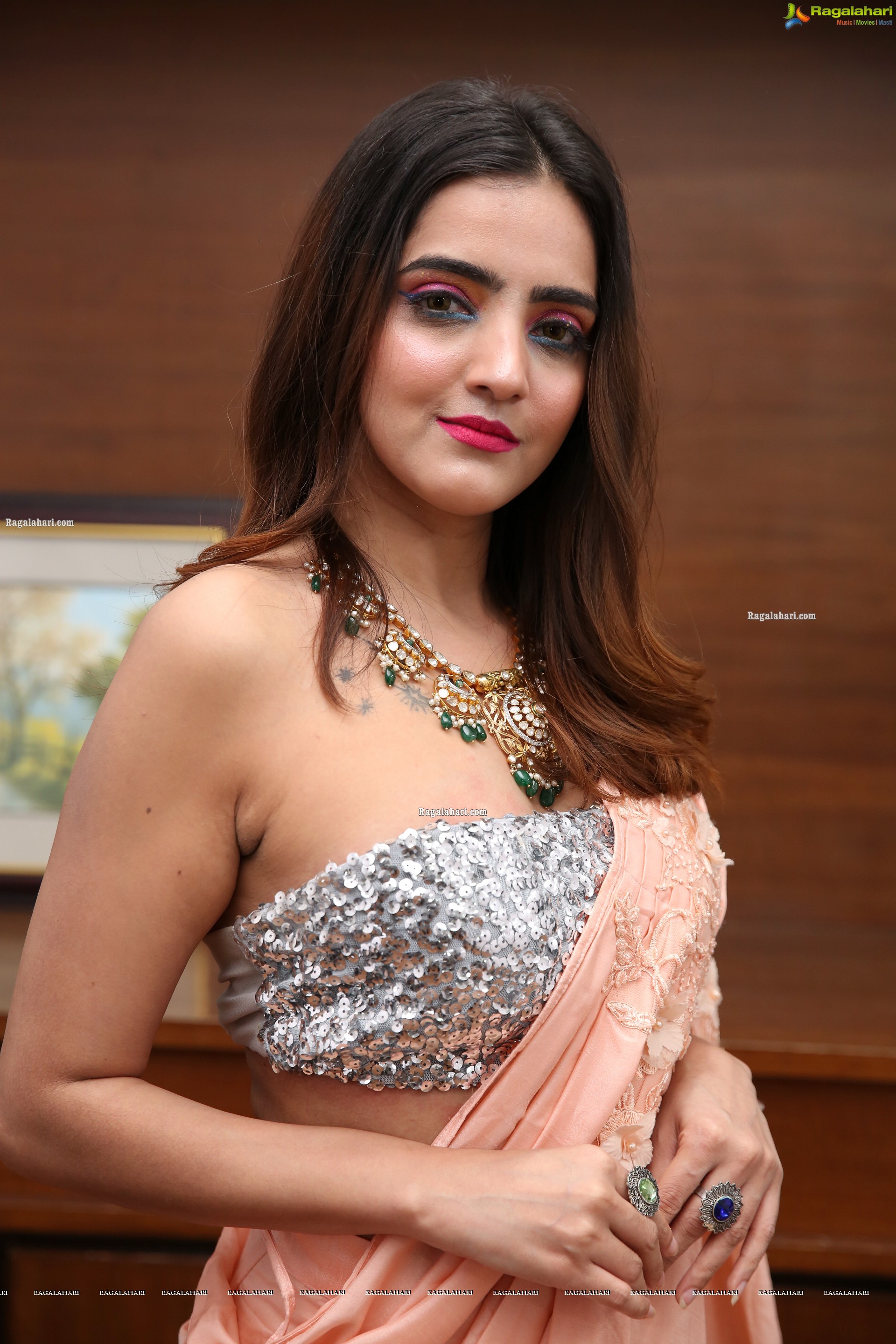 Pooja Thakur at Sutraa Wedding Edit Curtain Raiser, HD Photo Gallery