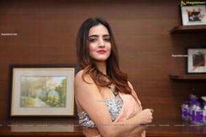 Pooja Thakur at Sutraa Wedding Edit Curtain Raiser