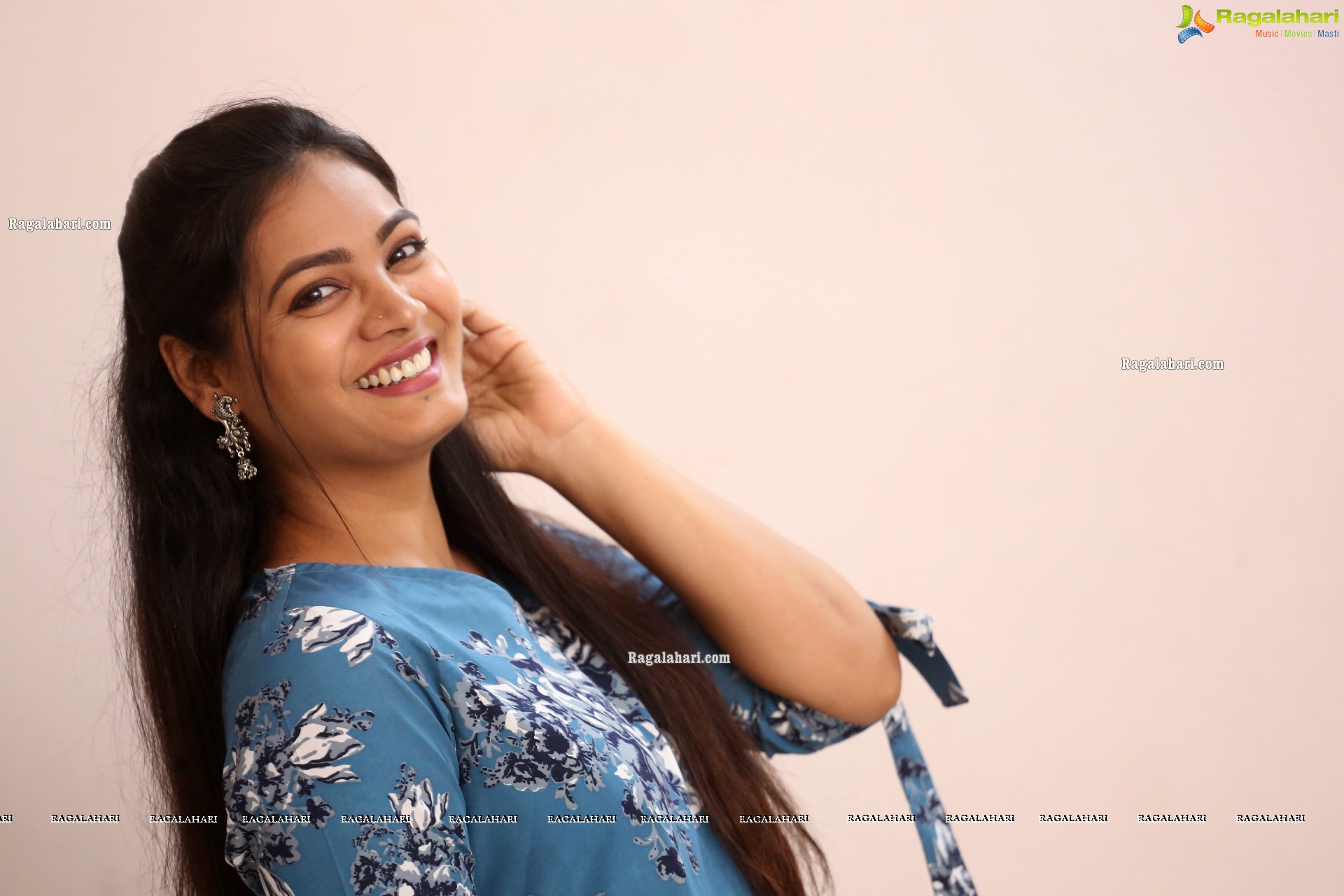 Avanthika at Bomma Adhirindi-Dimma Thirigindi Press Meet, HD Gallery