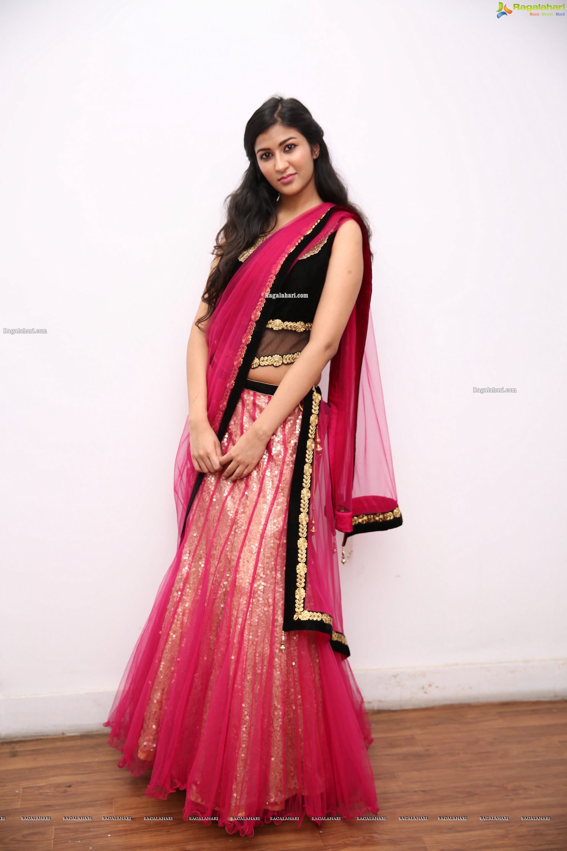Riya Singh at Sutraa Fashion Exhibition Curtain Raiser, HD Photo Gallery