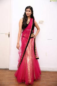 Riya Singh at Sutraa Fashion Exhibition Curtain Raiser