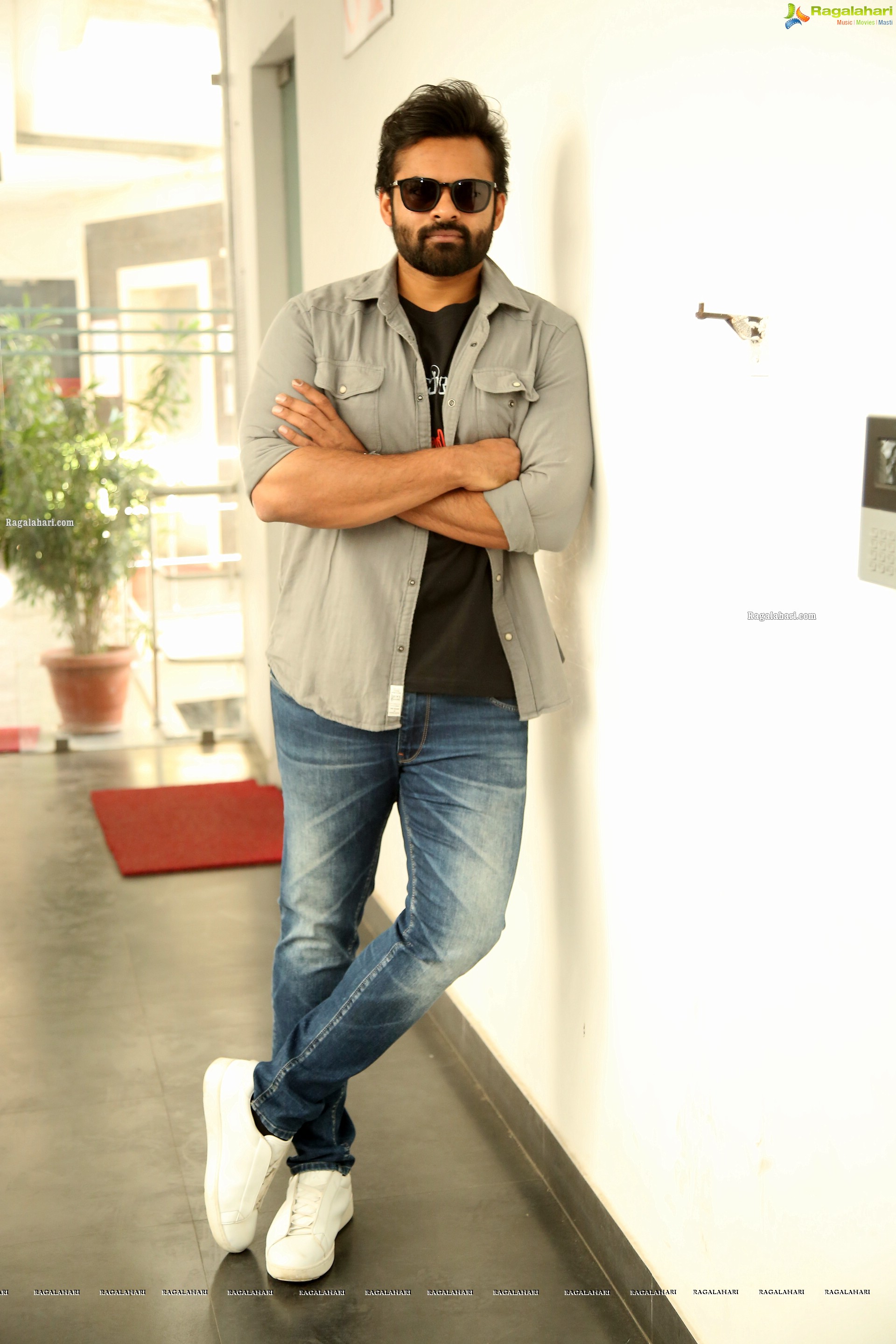 Sai Dharam Tej at Solo Brathuke So Better Movie Interview, HD Gallery