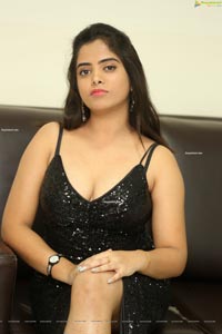 Sameera Reddy at Ekanthavela Movie Press Meet