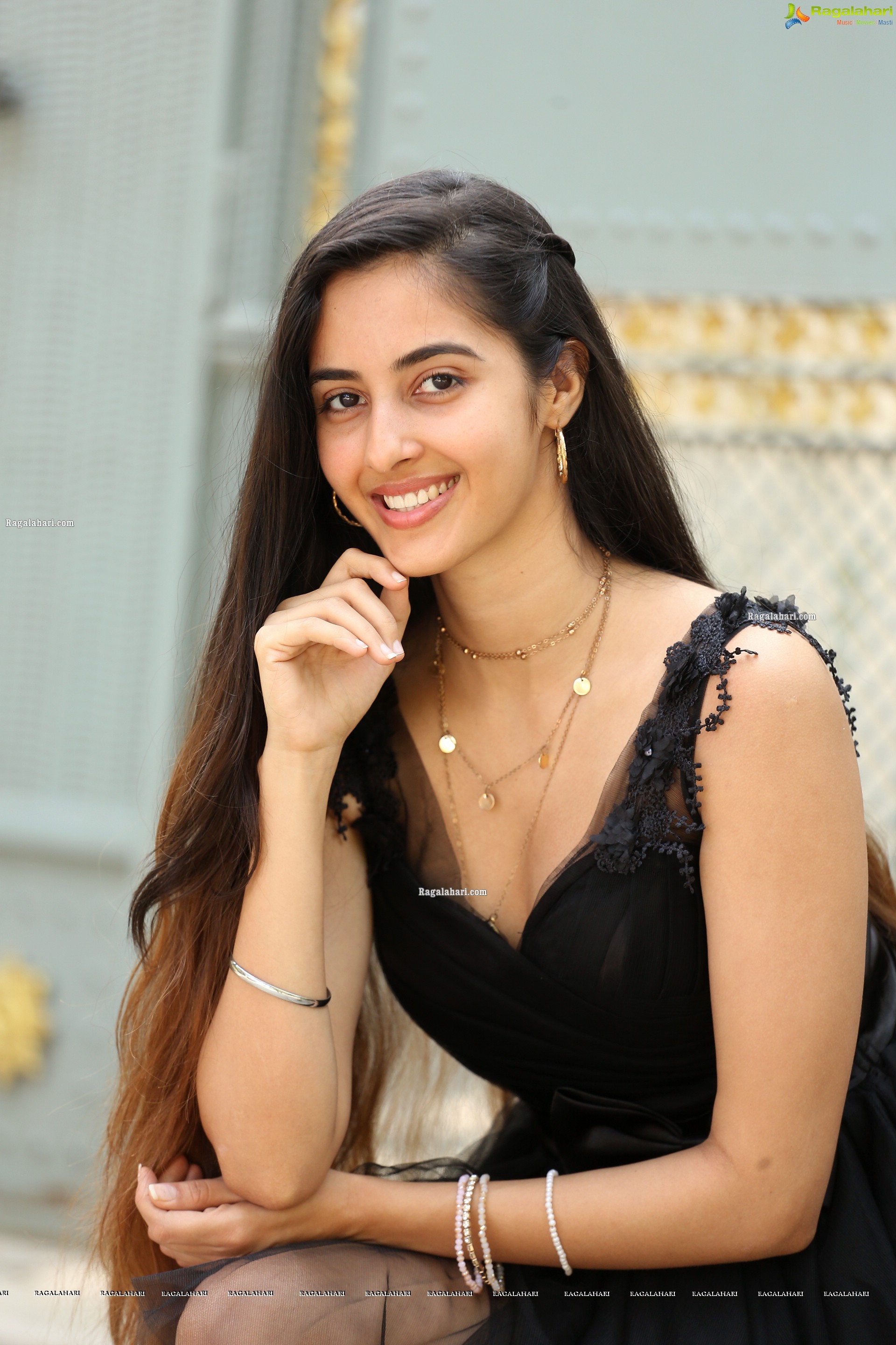 Simrat Kaur at Dirty Hari Movie Interview, HD Gallery