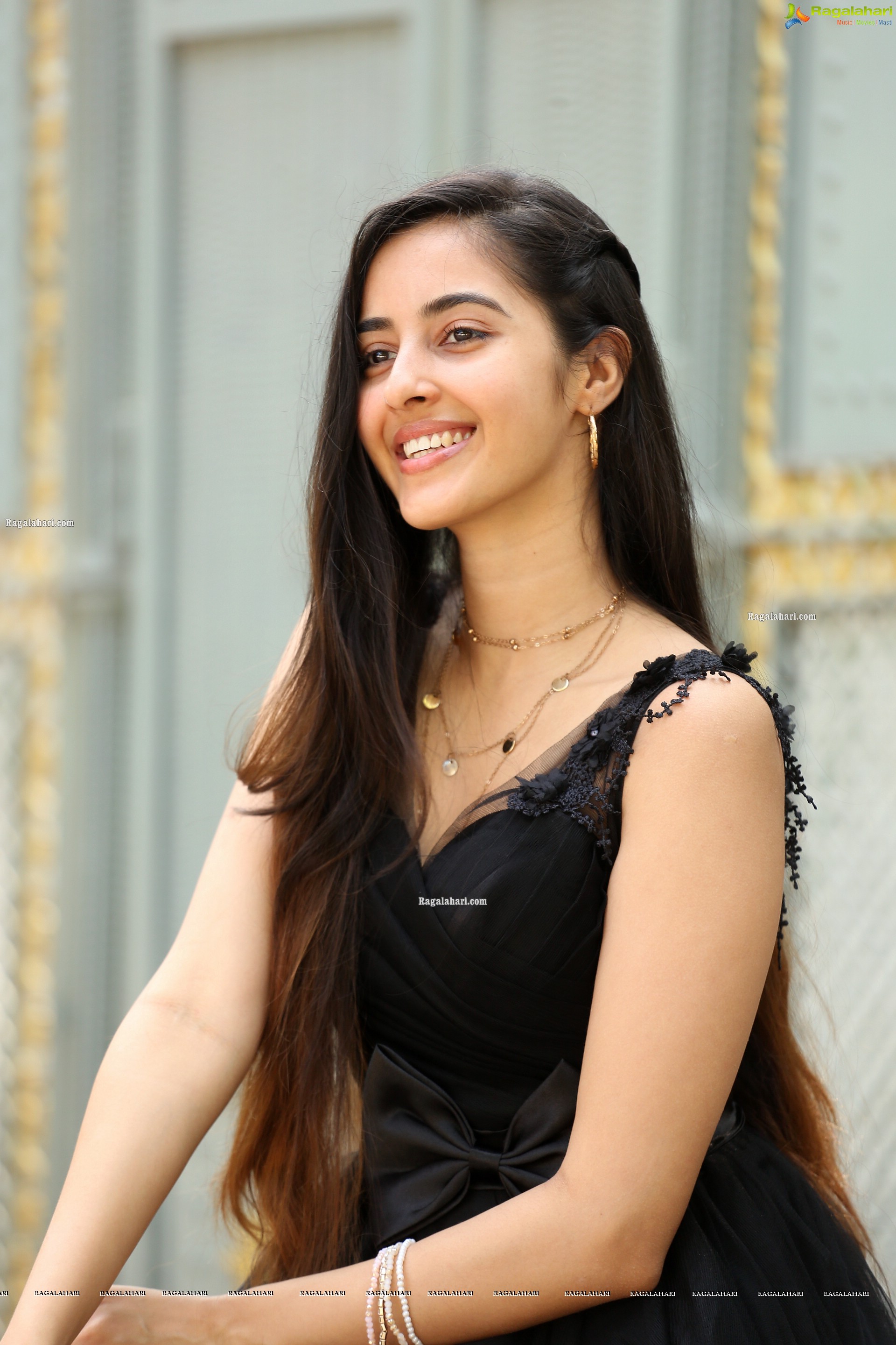 Simrat Kaur at Dirty Hari Movie Interview, HD Gallery