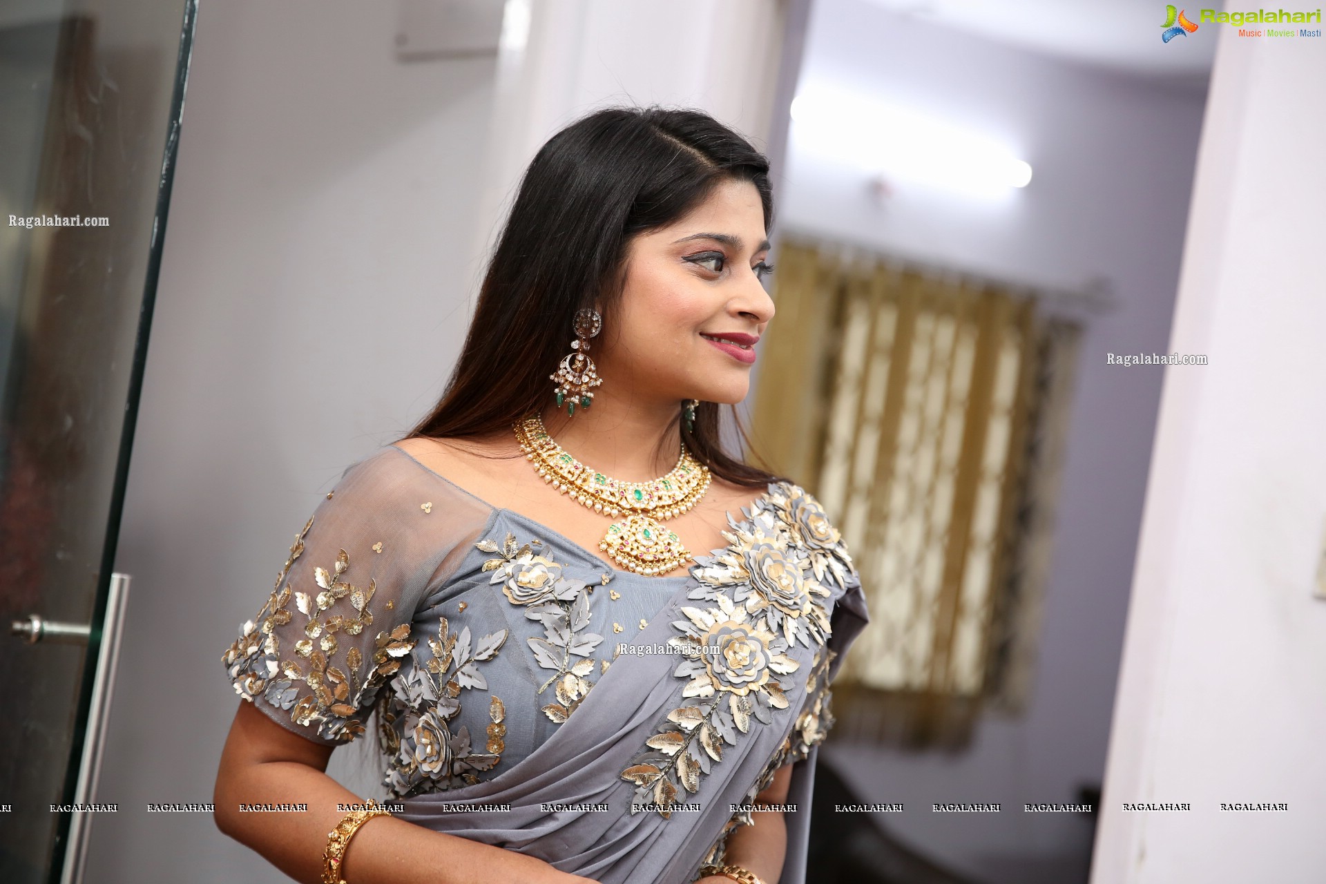 Shravani Varma at Sutraa Fashion Exhibition Curtain Raiser, HD Photo Gallery