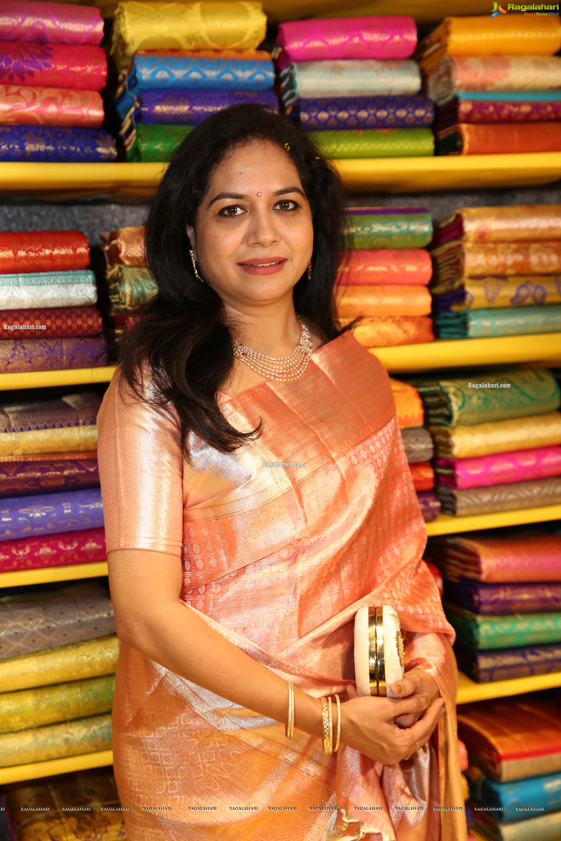 Sunitha at Mugdha Art Studio Grand Opening at Patny Centre, HD Gallery