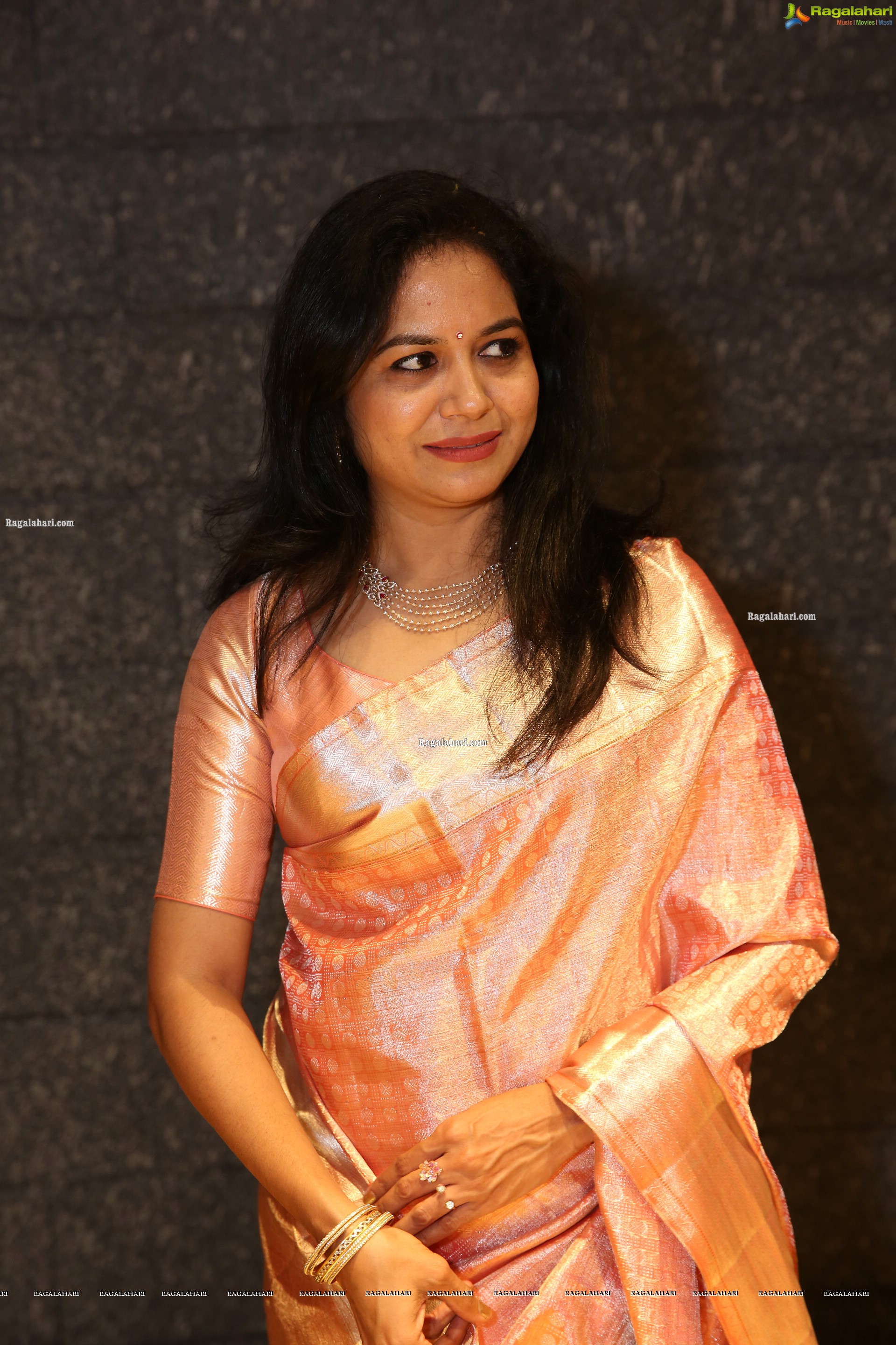 Sunitha at Mugdha Art Studio Grand Opening at Patny Centre, HD Gallery