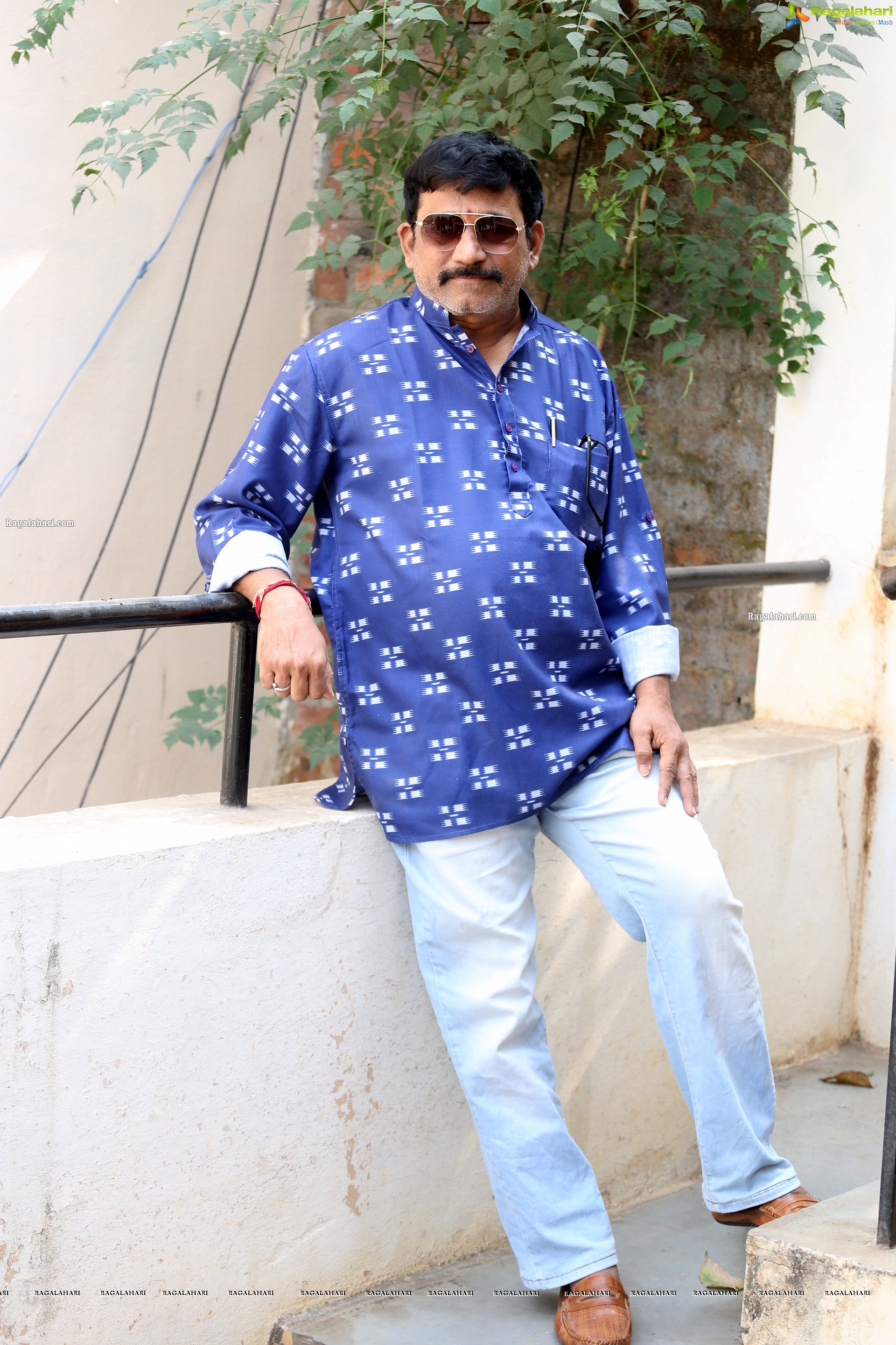 Theravenuka Movie Director Nellutla Praveen Chandra Interview Photos