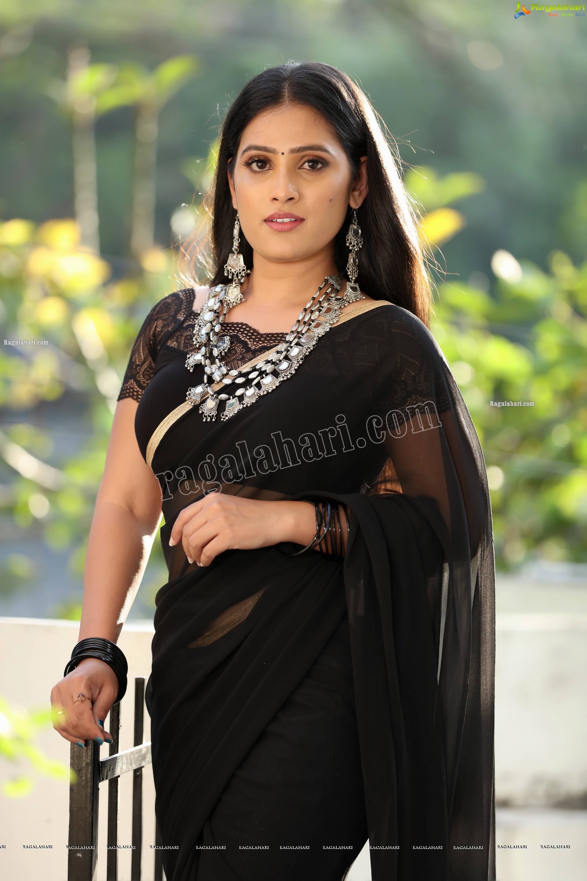 Anusha Parada in Black Saree With Gold Border, Exclusive Photo Shoot