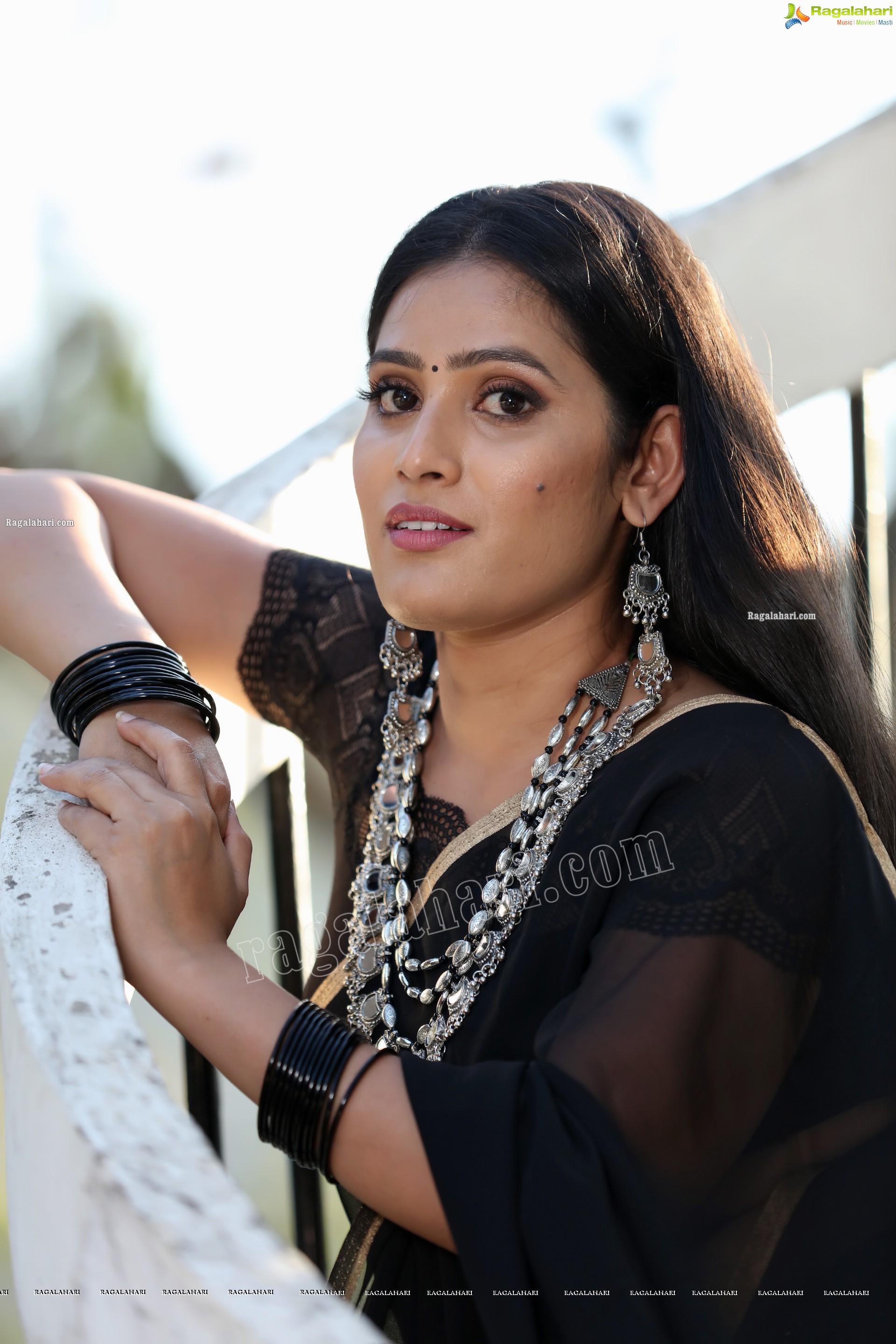 Anusha Parada in Black Saree With Gold Border, Exclusive Photo Shoot