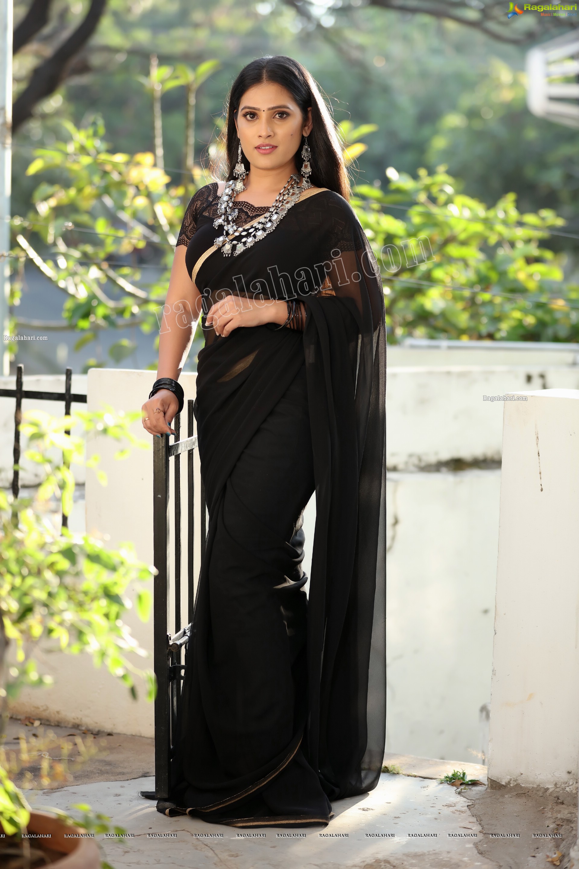 Anusha Parada in Black Saree With Gold Border, Exclusive Photo Shoot