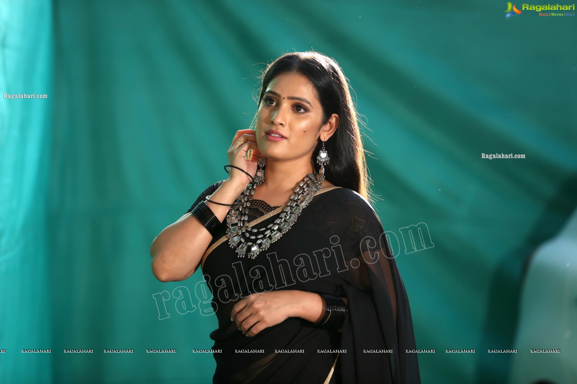 Anusha Parada in Black Saree With Gold Border, Exclusive Photo Shoot