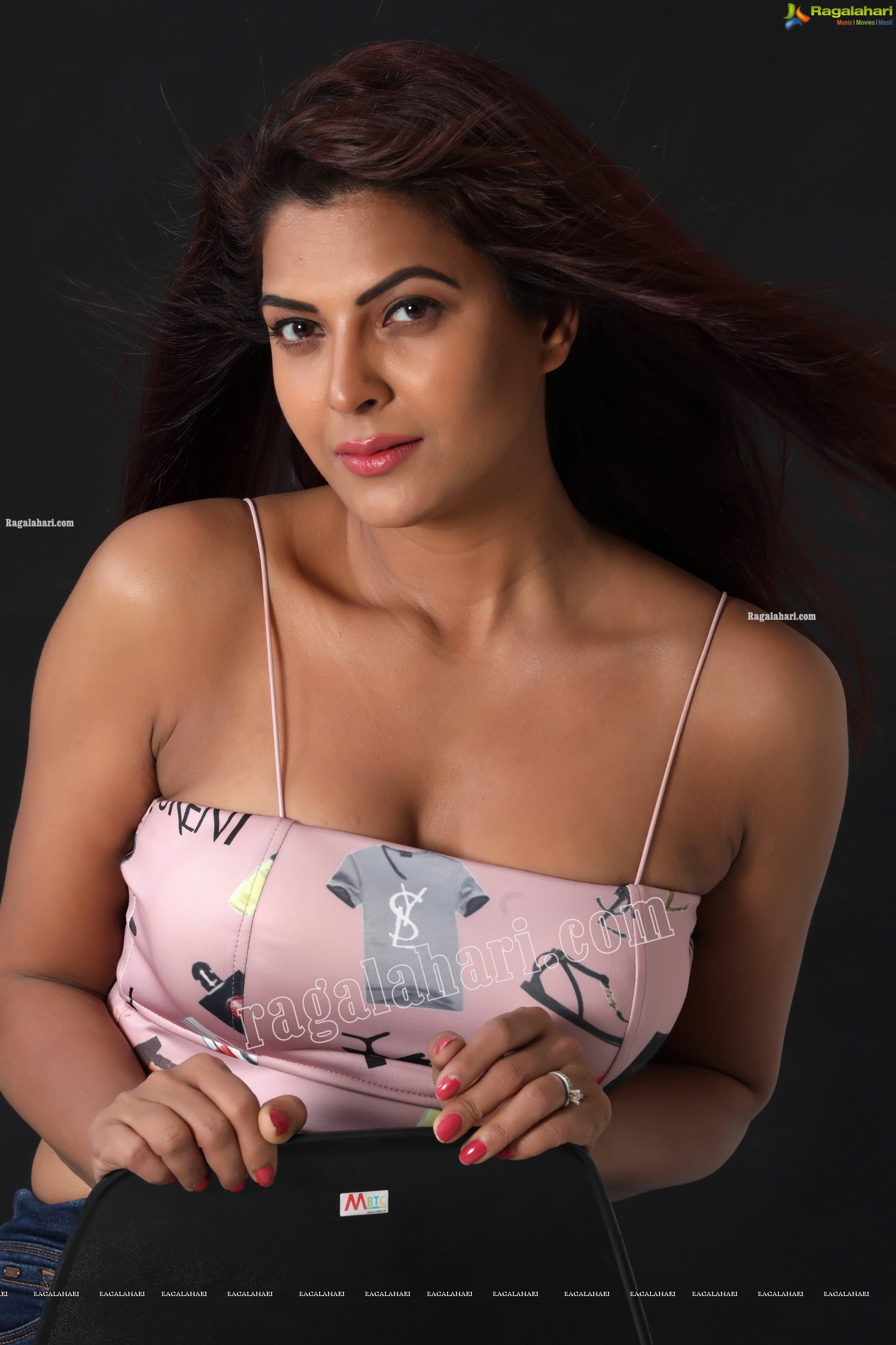 Kashish Singh In Spaghetti Strap Crop Top and Jeans, Exclusive Photo Shoot