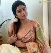 Akshatha Srinivas Poses in Saree