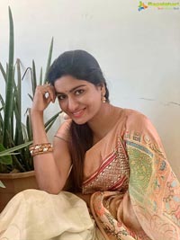 Akshatha Srinivas Poses in Saree