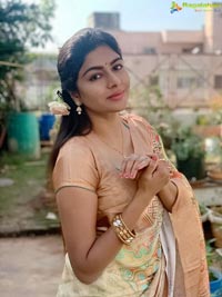 Akshatha Srinivas Poses in Saree