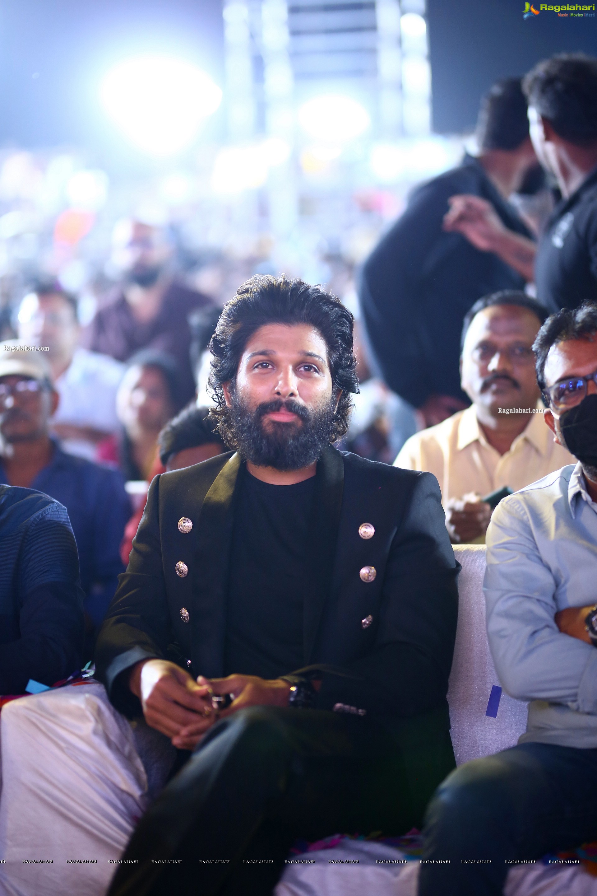 Allu Arjun at Pushpa Movie Pre-Release Event, HD Photo Gallery