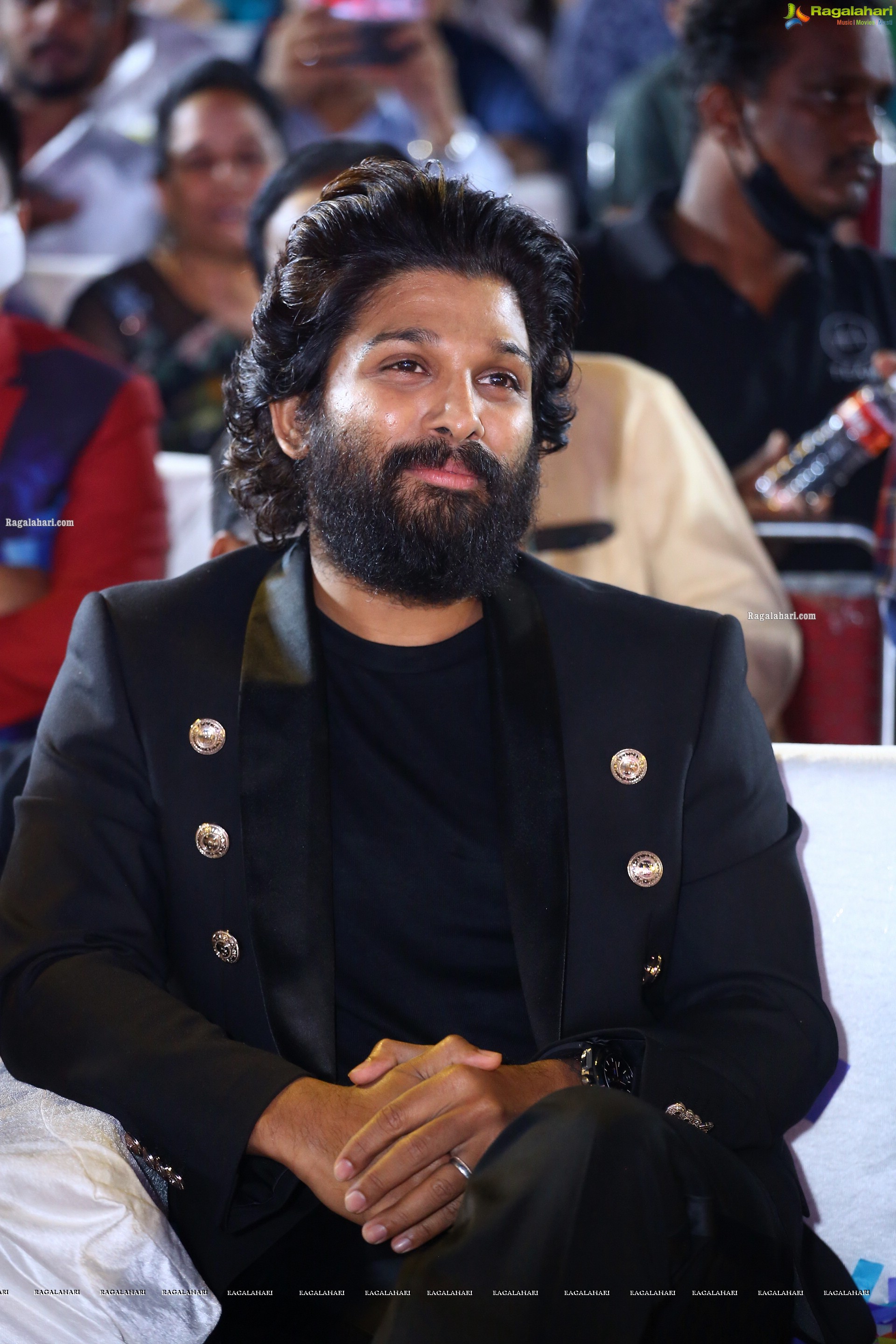 Allu Arjun at Pushpa Movie Pre-Release Event, HD Photo Gallery