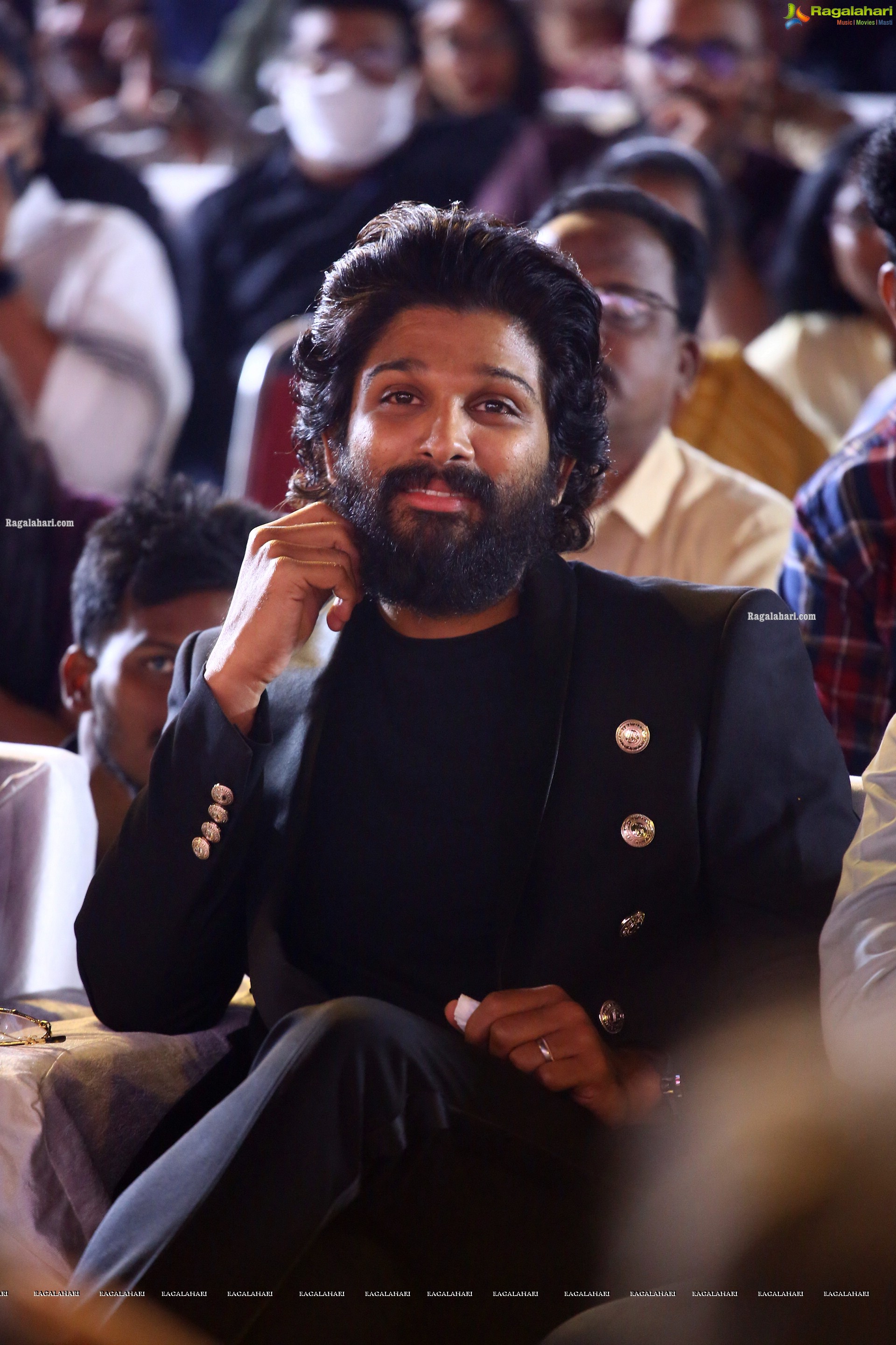 Allu Arjun at Pushpa Movie Pre-Release Event, HD Photo Gallery