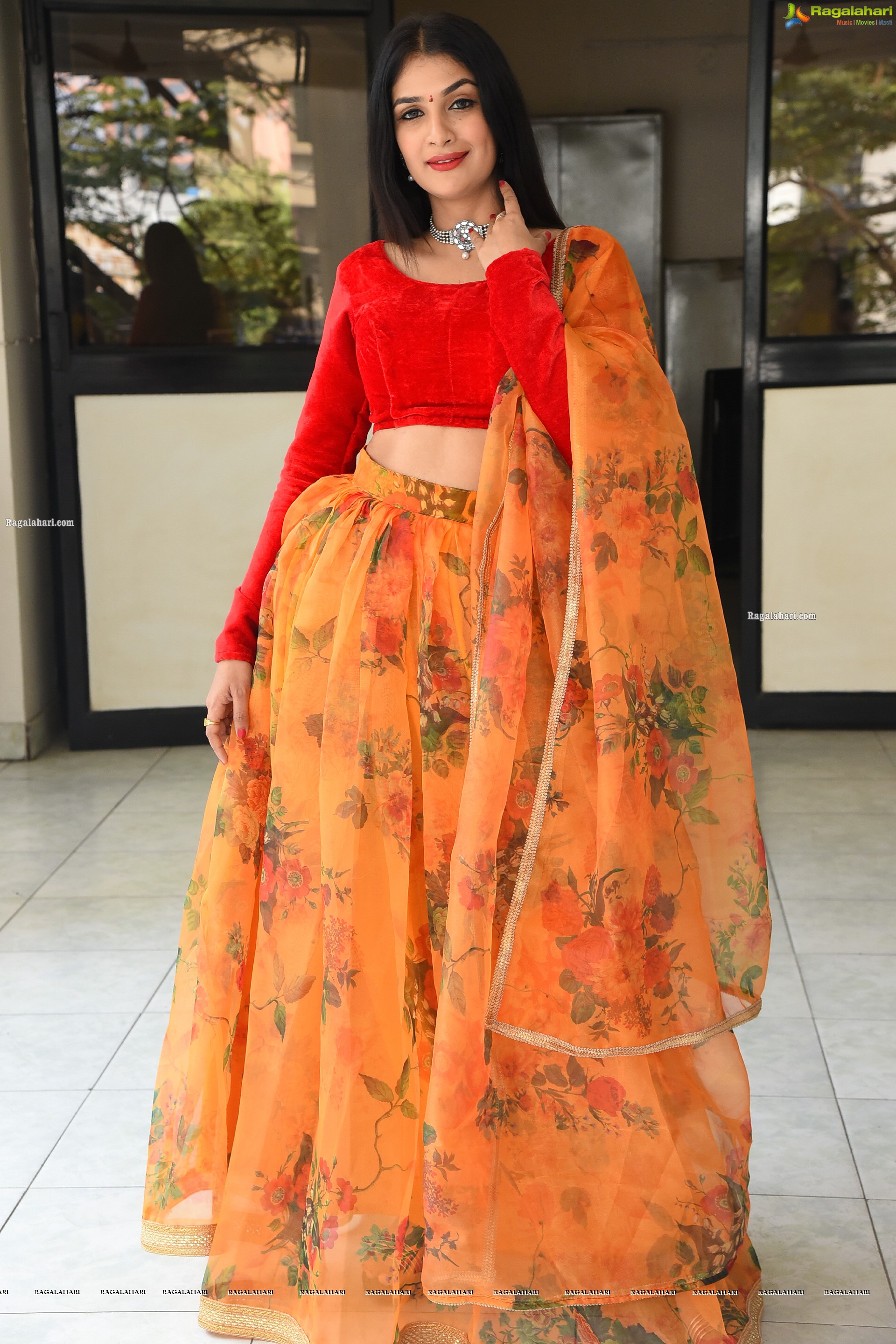 Anita Shinde at Dil Tho Pagal Hai Movie Opening, HD Photos Gallery