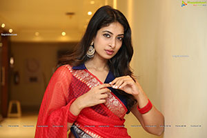Archana Ravi HD Stills in Beautiful Red Saree