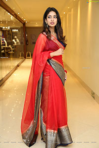 Archana Ravi HD Stills in Beautiful Red Saree