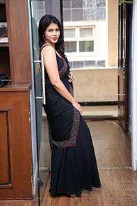 Divya Narne Beautiful Stills in Black Saree