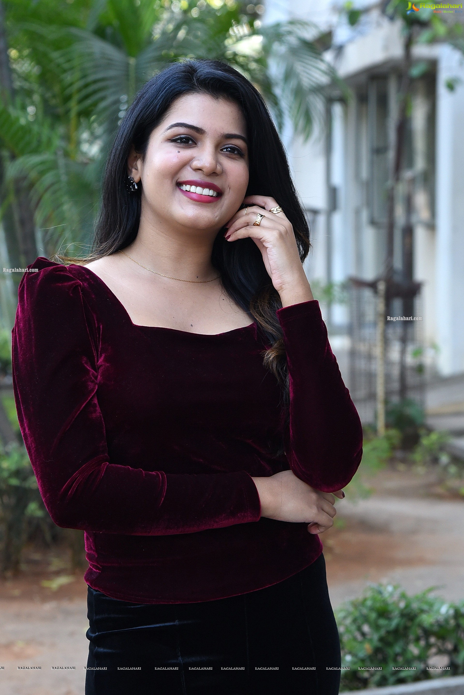 Goldie Nissy at Mahanatulu Movie First Look Launch, HD Photo Gallery