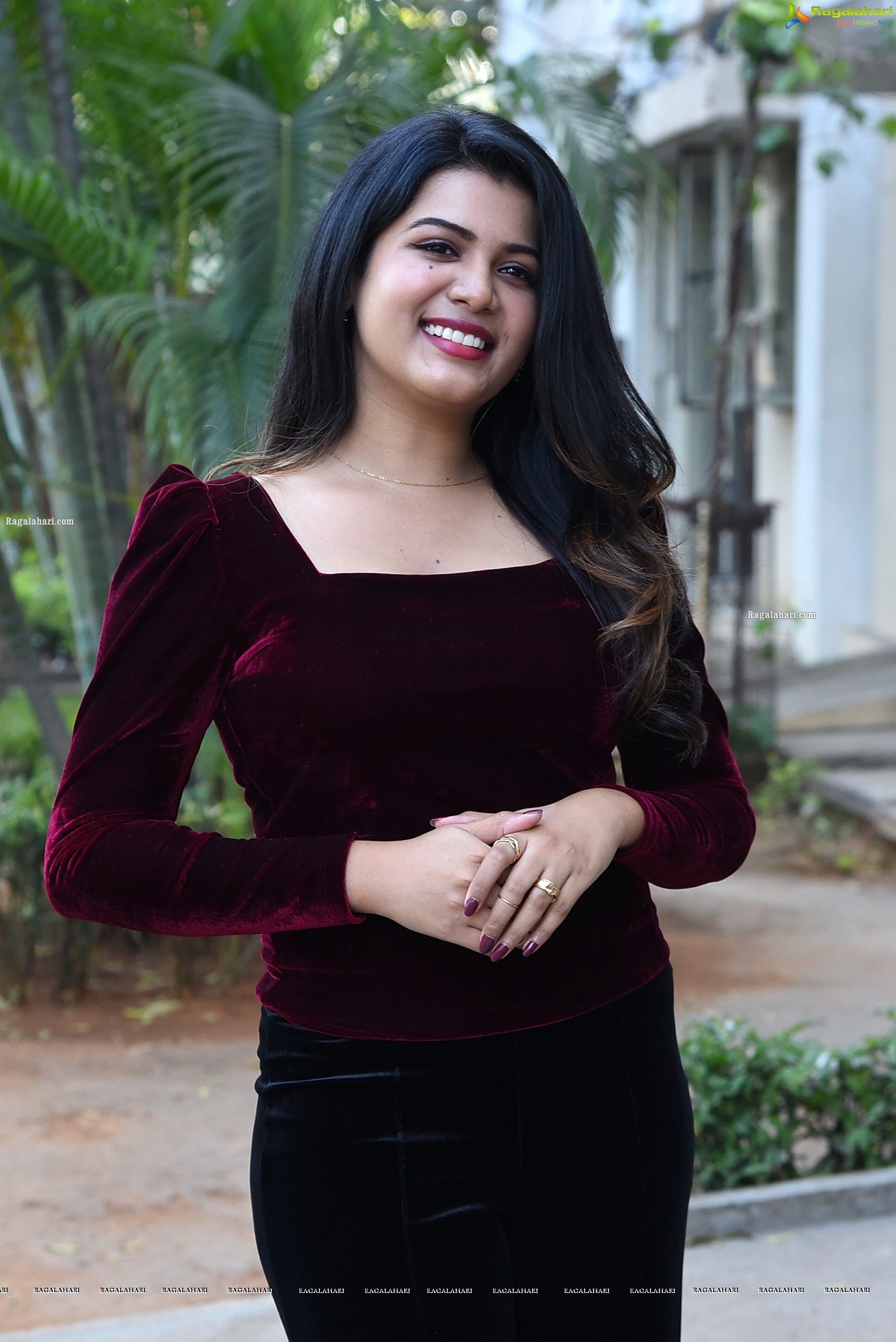 Goldie Nissy at Mahanatulu Movie First Look Launch, HD Photo Gallery
