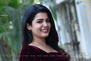 Goldie Nissy at Mahanatulu Movie First Look Launch
