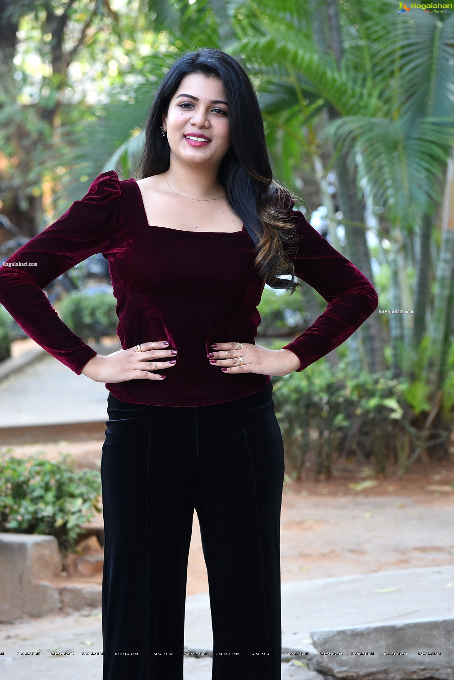 Goldie Nissy at Mahanatulu Movie First Look Launch, HD Photo Gallery