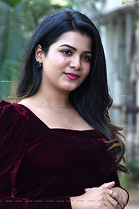 Goldie Nissy at Mahanatulu Movie First Look Launch