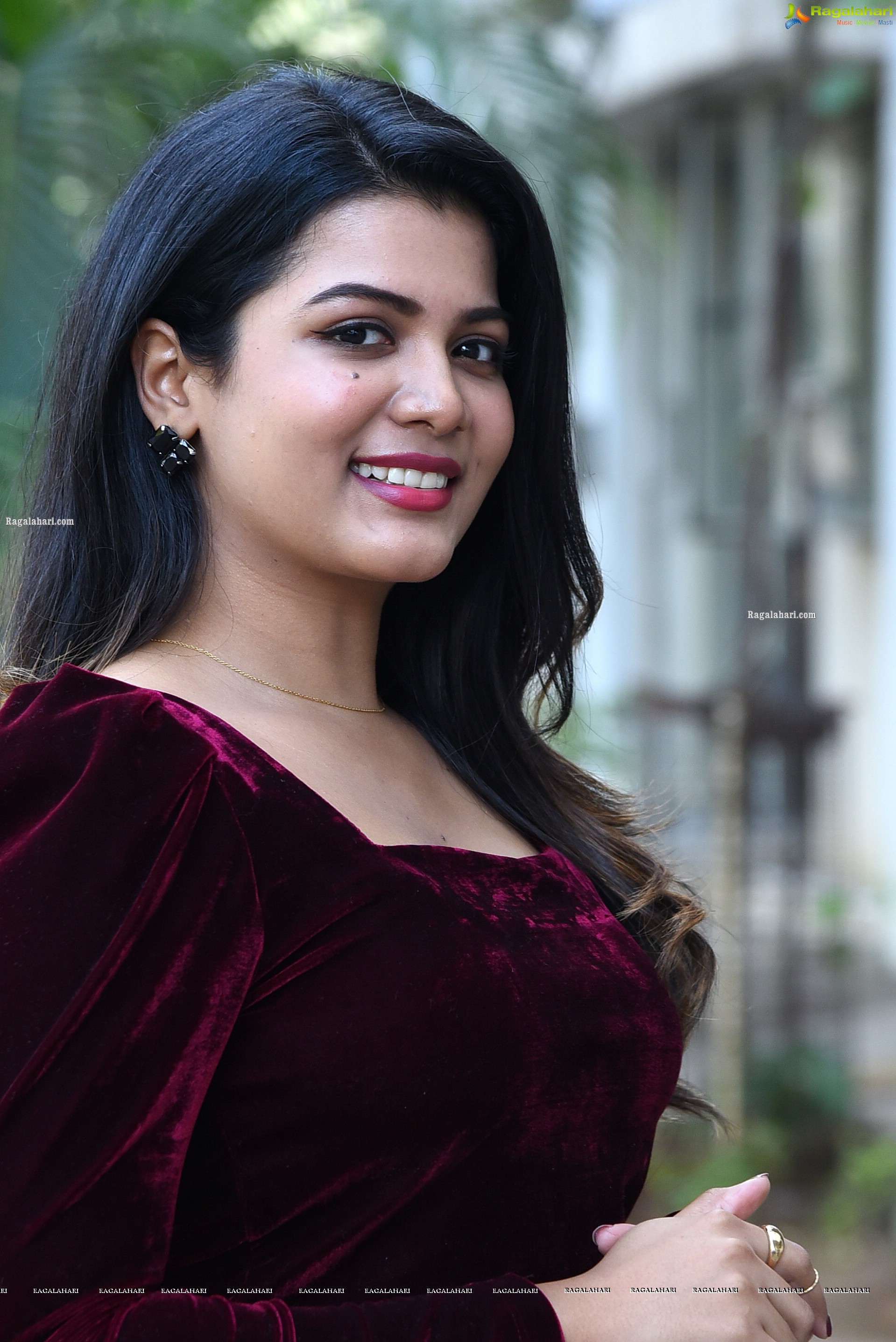 Goldie Nissy at Mahanatulu Movie First Look Launch, HD Photo Gallery