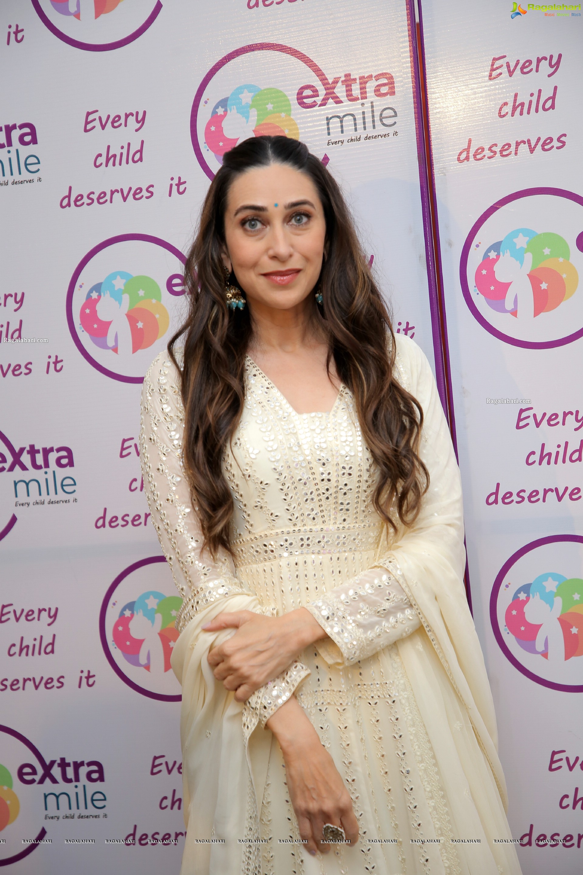Karisma Kapoor at Extra Mile Foundation Launch, HD Photo Gallery