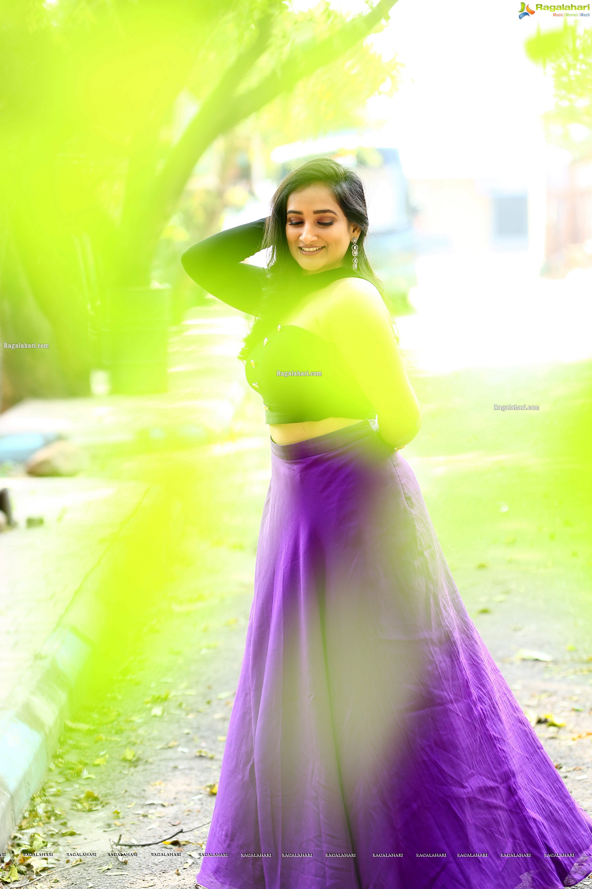 Anchor Madhu Krishnan in Purple Lehenga, HD Photo Gallery