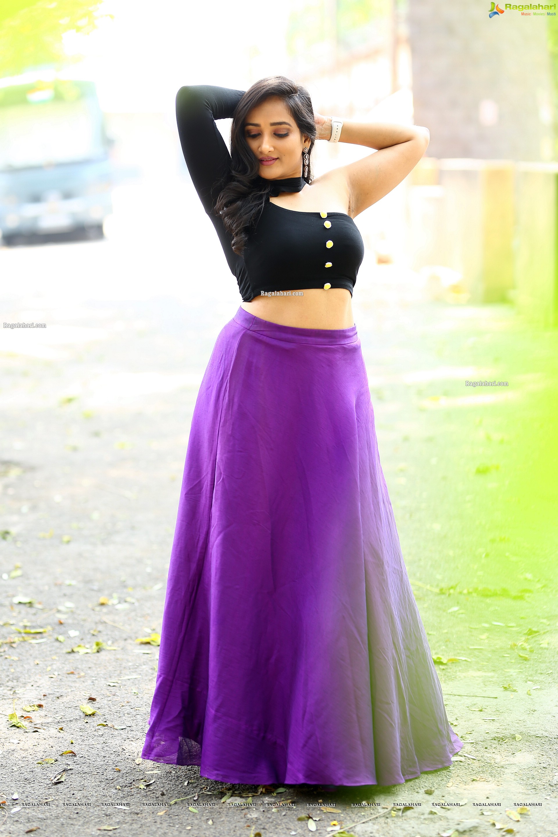 Anchor Madhu Krishnan in Purple Lehenga, HD Photo Gallery