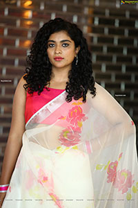 Mahathi Bikshu at Kinnerasaani Trailer Launch