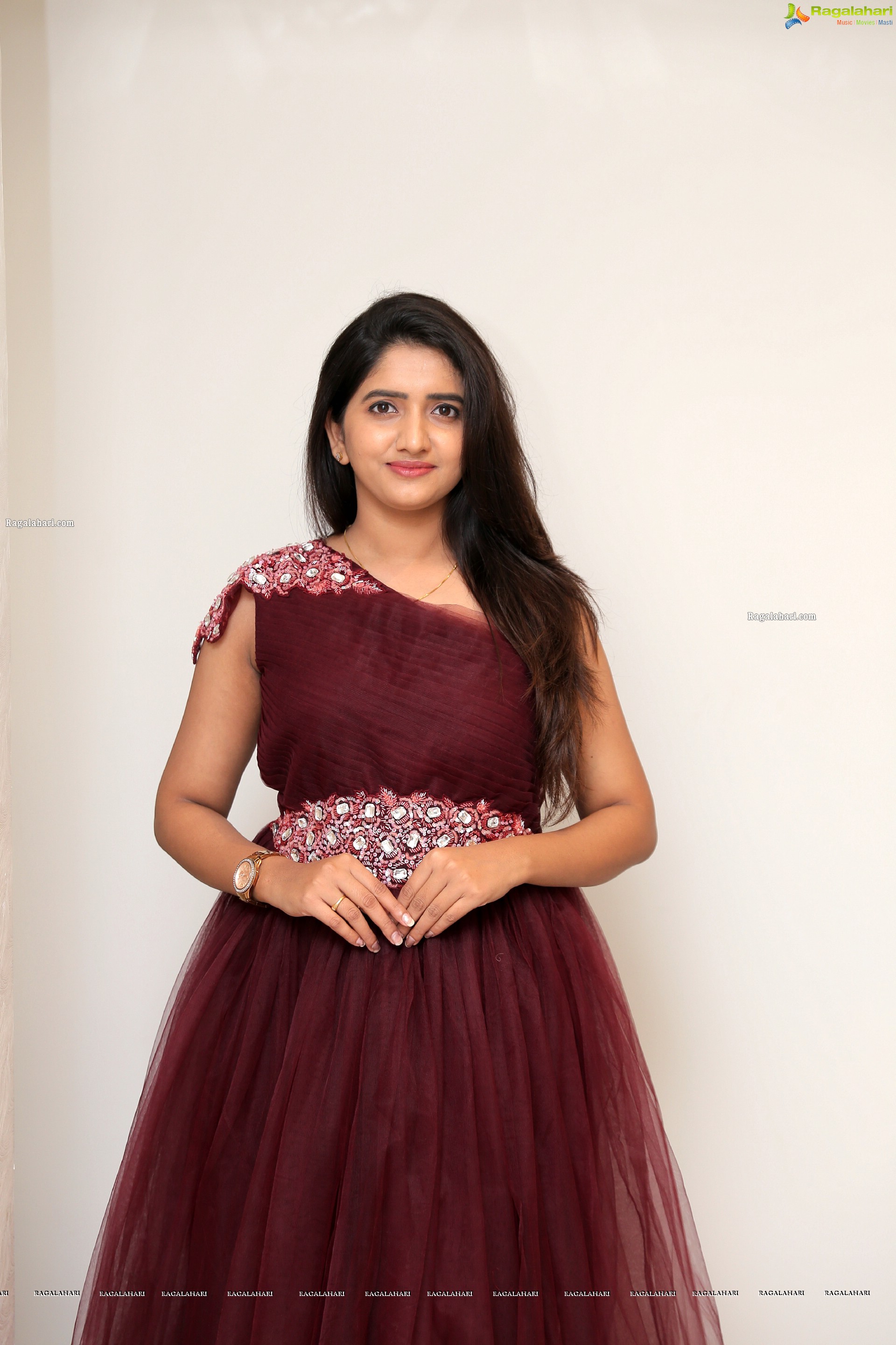 Priya Murthy Latest Photoshoot Stills, HD Photo Gallery