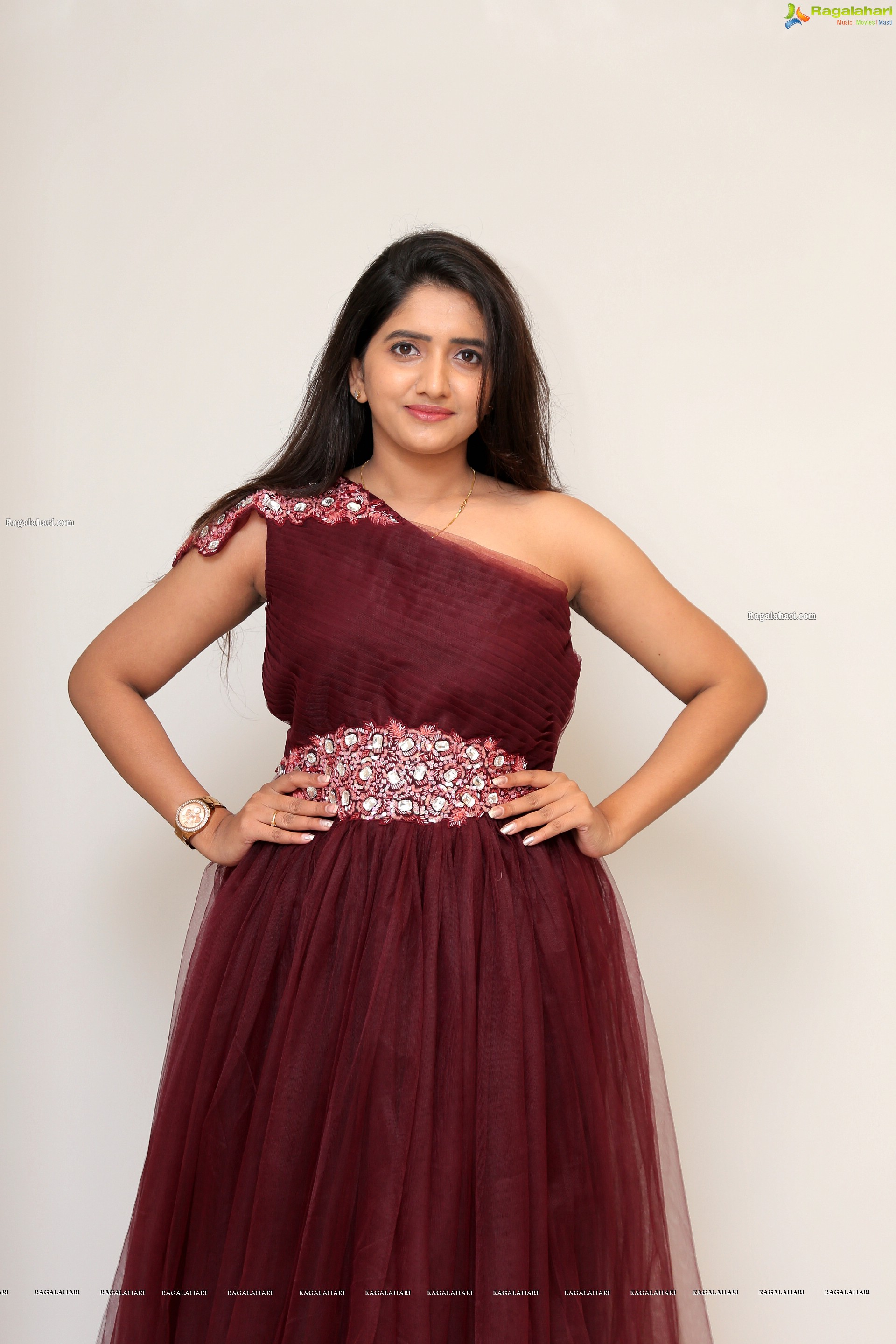 Priya Murthy Latest Photoshoot Stills, HD Photo Gallery