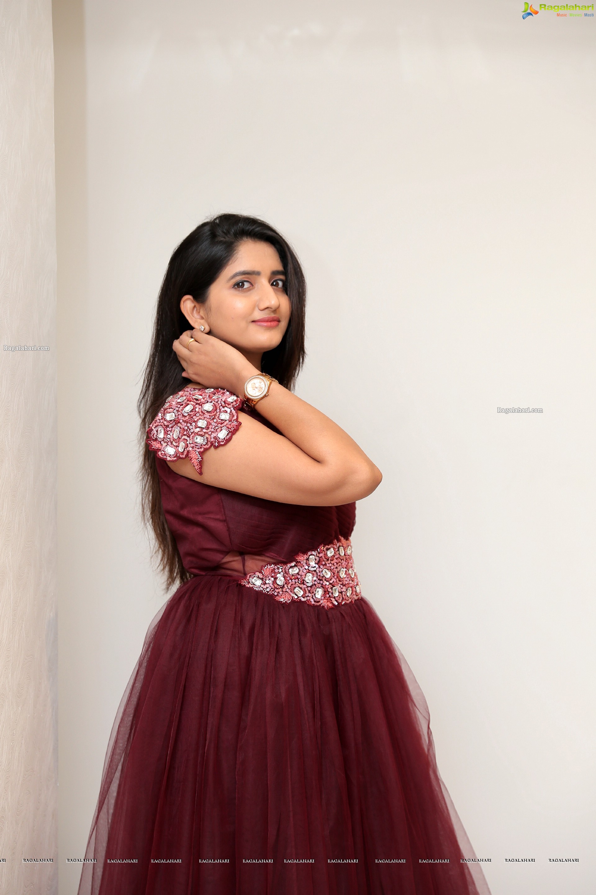 Priya Murthy Latest Photoshoot Stills, HD Photo Gallery