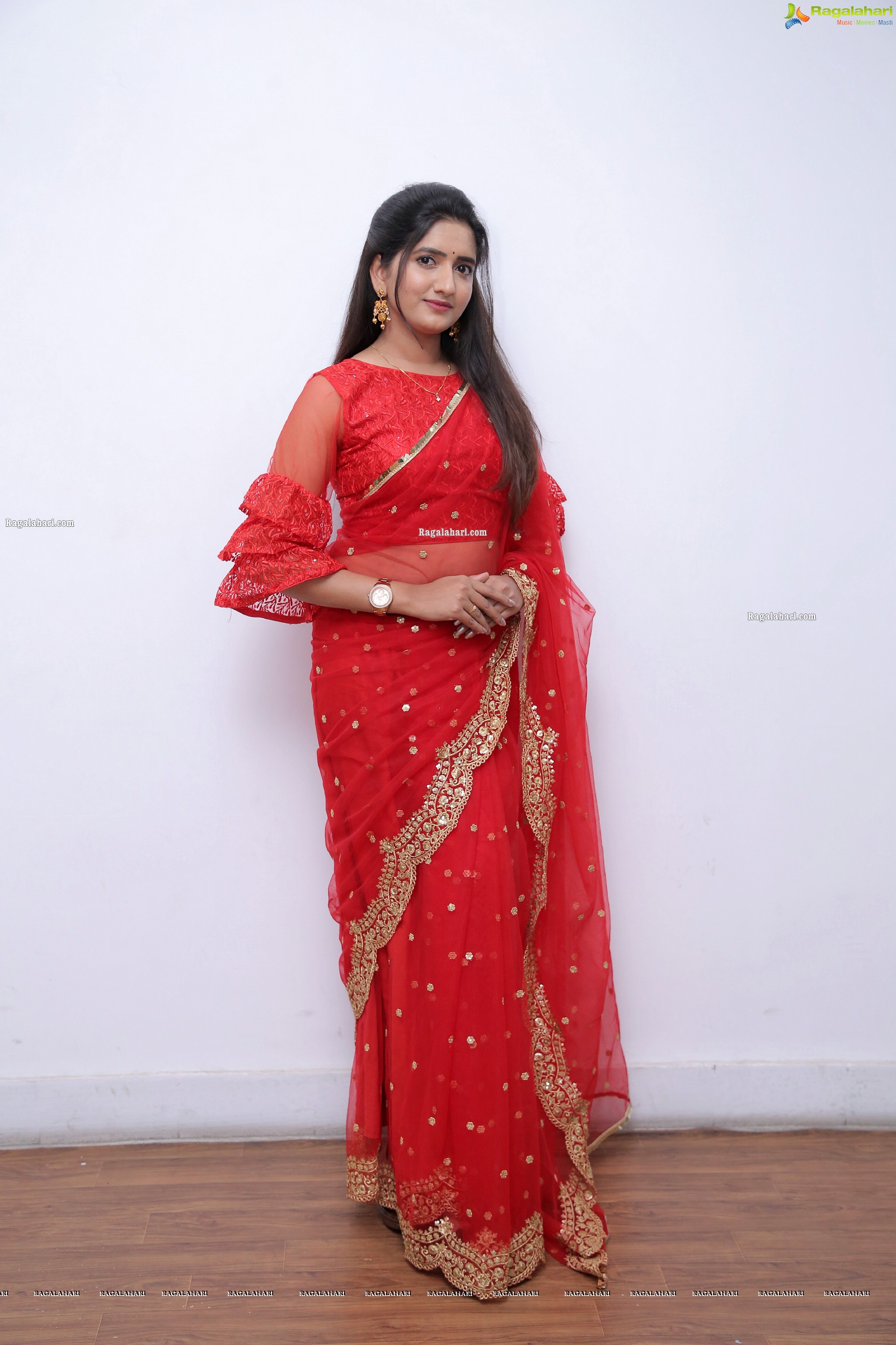 Priya Murthy Stills in Red Saree, HD Photo Gallery