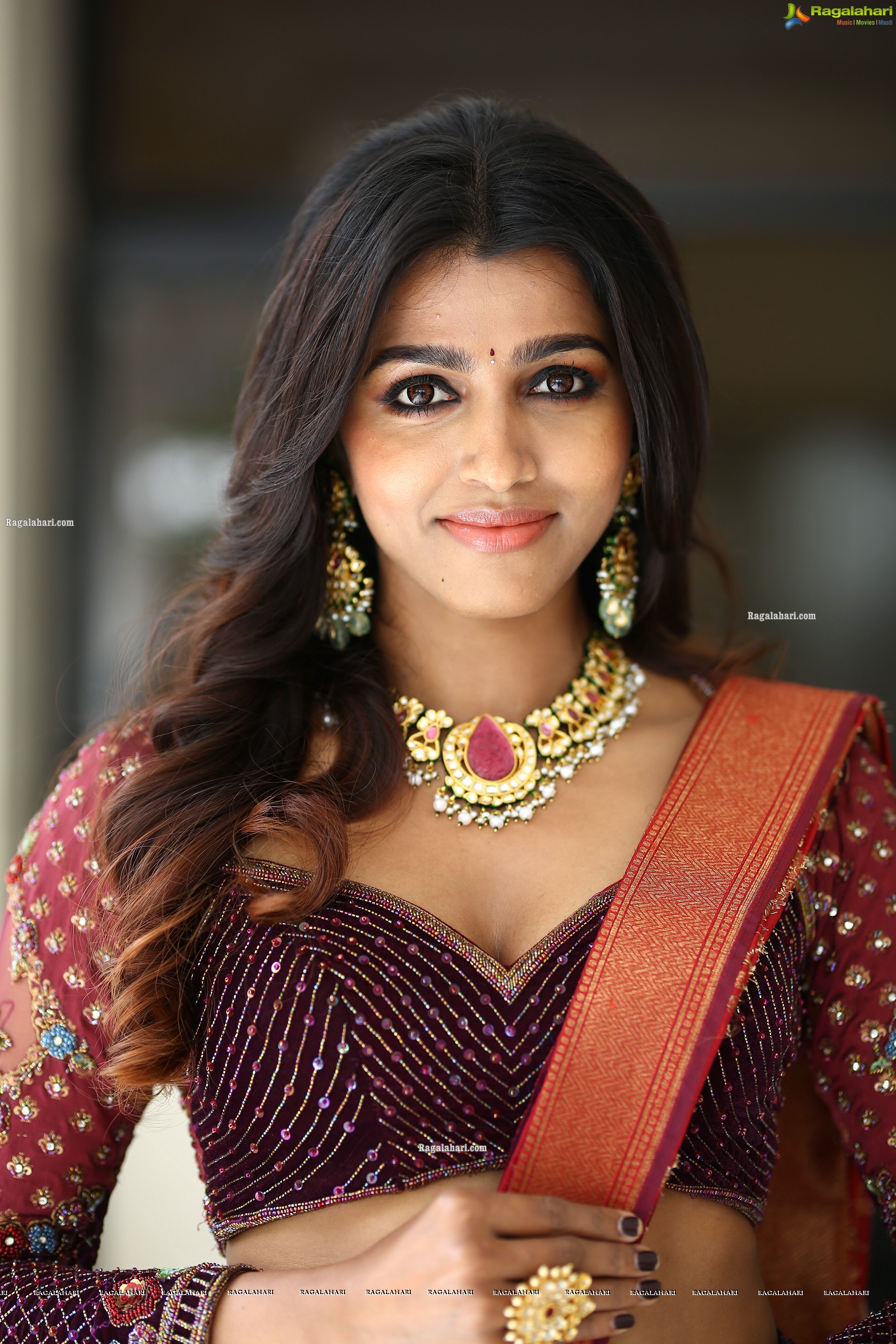 Sai Dhanshika at Shikaru Movie Press Meet, HD Photo Gallery