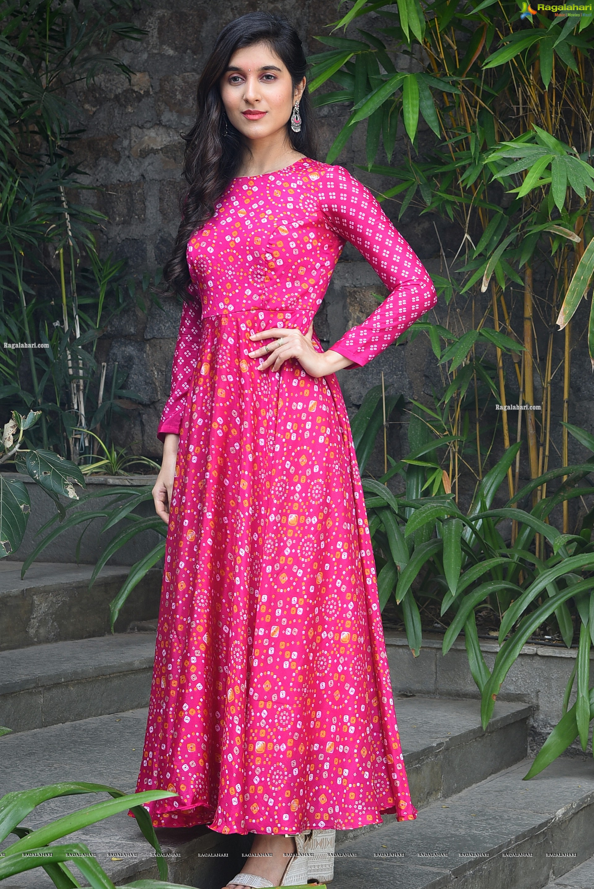 Sanjana Sarathy at Sarasalu Chalu Movie Opening, HD Photo Gallery