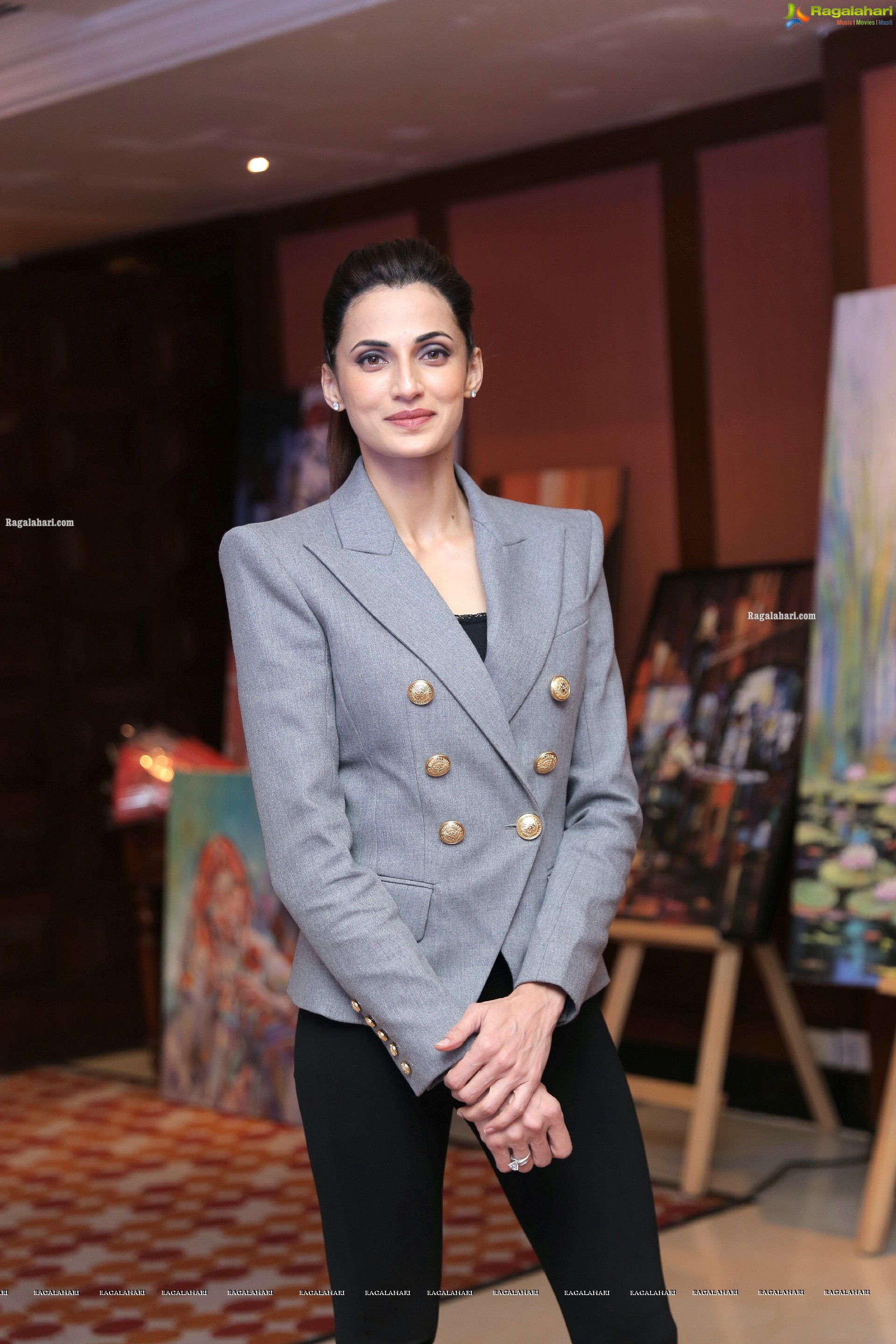 Shilpa Reddy at Paintings Exhibition Behance Artfest 2021, HD Photo Gallery