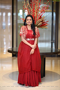 Suma Kanakala at Parampara Press Meet