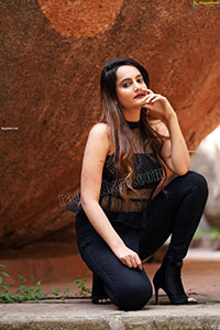 Dhriti Patel in All Black Outfit